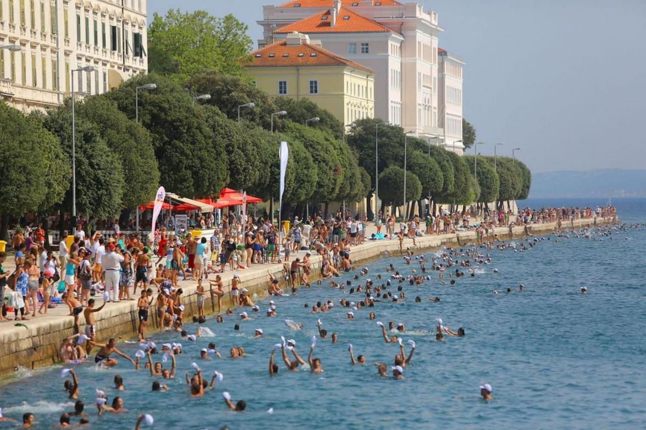 Apartments Mira Zadar Exteriör bild